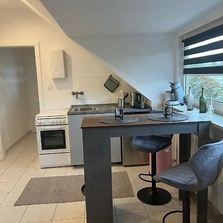 25 Qm Ferienwohnung Neuss Furth Exterior photo